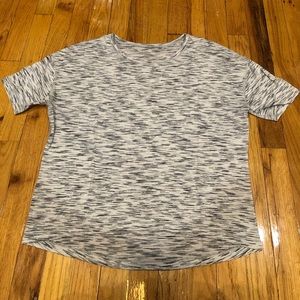 Lululemon tshirt